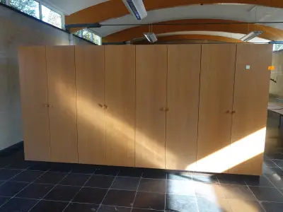 4x Houten kast – kavel bij Openbare Verkopen, Ruiselede