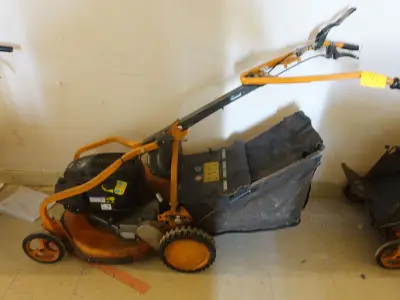 Benzine grasmaaier Briggs&stratton – kavel bij Openbare Verkopen, Ruiselede