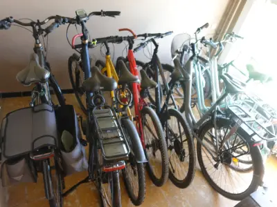 9x Diverse fietsen – kavel bij Openbare Verkopen, Ruiselede