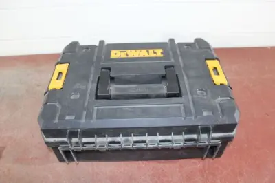 Dewalt DCK732D2TT-QW SCHROEFBOORMACHINE – kavel bij Openbare Verkopen, Ruddervoorde