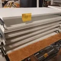 Legplanken voor winkelrek. 10 stuks – kavel bij BOPA Auctions, Ieper