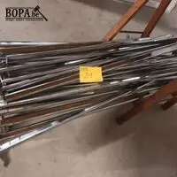 Kledingroedes voor winkelrek. 30 stuks – kavel bij BOPA Auctions, Ieper