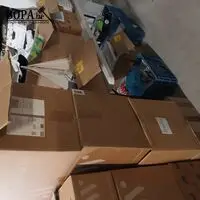 Kleerhangers. 4 dozen – kavel bij BOPA Auctions, Ieper