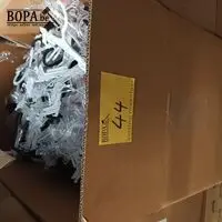 Kleerhangers voor lingerie. 2 dozen – kavel bij BOPA Auctions, Ieper