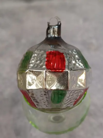 Vintage glazen Ajeko kerstbal met reliëf – kavel bij De Kringwinkel, Gent