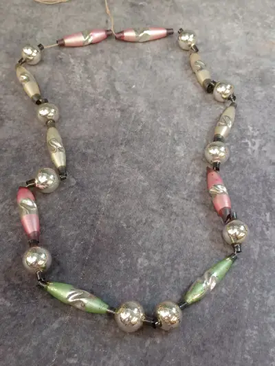 Vintage glazen Ajeko Kerstkraalketting – kavel bij De Kringwinkel, Gent