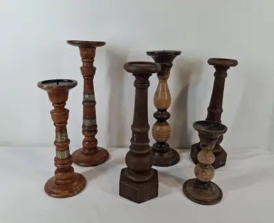 Set van 6 rustieke houten kandelaars – kavel bij De Kringwinkel, Geraardsbergen