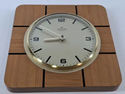 Vintage Junghans Resonic wandklok – kavel bij De Kringwinkel, Geraardsbergen