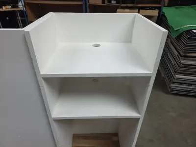 Speaking desk NN – kavel bij Auctim, Aartselaar