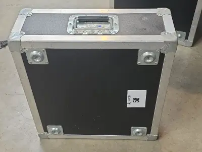 Draagbare flight case 19” NN – kavel bij Auctim, Aartselaar