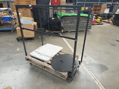 Transportkar voor stapelstoelen NN – kavel bij Auctim, Aartselaar