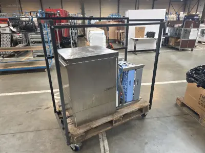 Transportkar voor stapelstoelen NN – kavel bij Auctim, Aartselaar