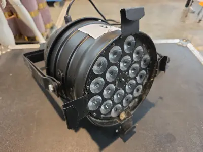 (10x) Diverse Led spots Showtec LED PAR 64Q4 – kavel bij Auctim, Aartselaar