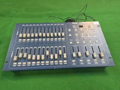Lichttafel Showtec Showmaster 24 – kavel bij Auctim, Aartselaar