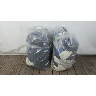 2 Säcke verschiedene Bekleidung – kavel bij Luedtke Versteigerungen, Wandlitz (Schönwalde)