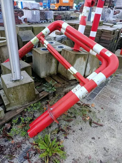 2x Aanrijbeugel – kavel bij Onlineveilingmeester, Assen