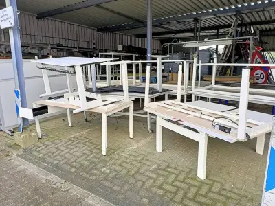 Ca. 21x Bureau - werkbank – kavel bij Onlineveilingmeester, Assen