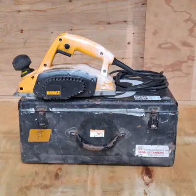 Elektrische schaaf DeWalt, DW680 – kavel bij Onlineveilingmeester, Smilde