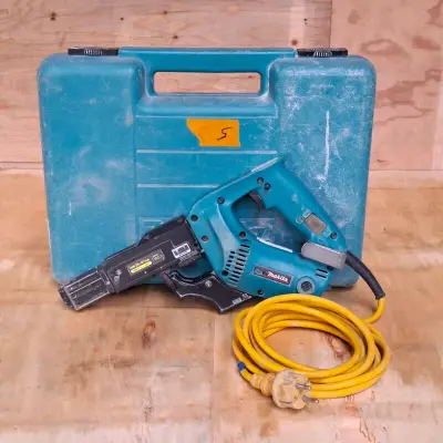 Elektrische schroefautomaat Makita, 6833, bouwjaar 2000 – kavel bij Onlineveilingmeester, Smilde