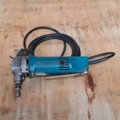 Knabbelschaar Makita, JN1600 – kavel bij Onlineveilingmeester, Smilde