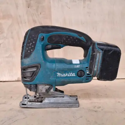 Accu decoupeerzaag Makita, DJV180, bouwjaar 2020 – kavel bij Onlineveilingmeester, Smilde