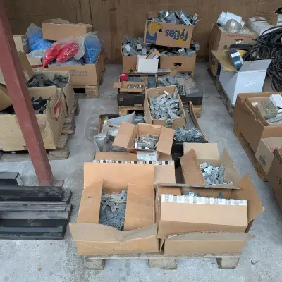 Partij ijzerwaar op 2x pallet – kavel bij Onlineveilingmeester, Smilde