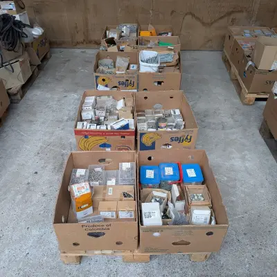 Partij ijzerwaar op 2x pallet – kavel bij Onlineveilingmeester, Smilde