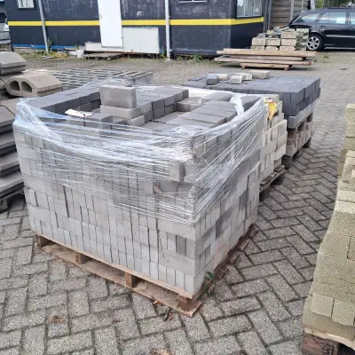 Partij bestratingsteen op 3x palletplek – kavel bij Onlineveilingmeester, Smilde