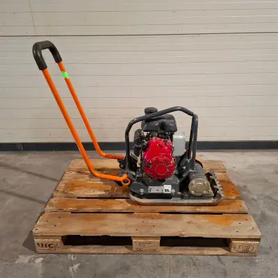 Trilplaat - 11kN - benzine, Altrad Belle, PCLX 320, 2015 – kavel bij Onlineveilingmeester, Heerenveen