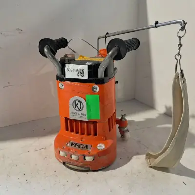 Kantenschuurmachine - 180mm - 230V, Künzle & Tasin, Vega, 2017 – kavel bij Onlineveilingmeester, Heerenveen