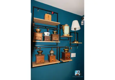 Decoratieset met inhoud – kavel bij Clicpublic, Liège