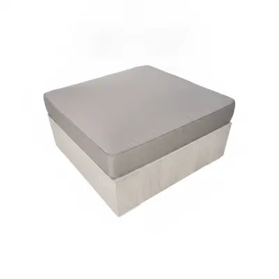 Beach 7 Tao footstool 90x90cm incl. kussen – kavel bij GSD Auctions, Zoeterwoude