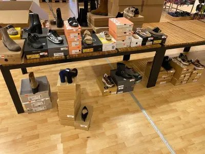 Ca. 58x Schoenen, Posh Poelman, Bronx, Unisa Etc – kavel bij Onlineveilingmeester, Damwâld
