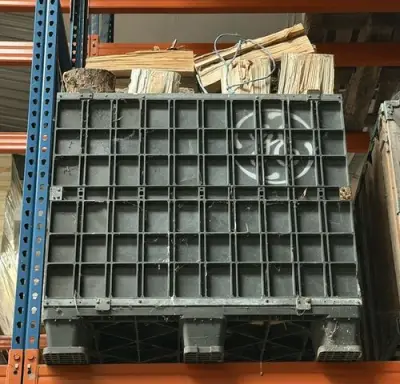 1 Palletbox den hout – kavel bij Belga Veilingen, Lummen