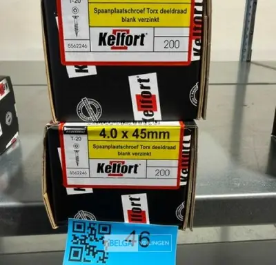 Kelfort spaanplaatschroef 4x45 torx - deeldraad 2x 200st – kavel bij Belga Veilingen, Bree