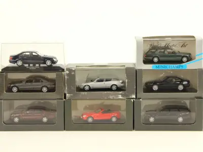 Collectie van 8 Mercedes-Benz modelauto's – Minichamps / Paul's Model Art – kavel bij De Kringwinkel, Antwerpen