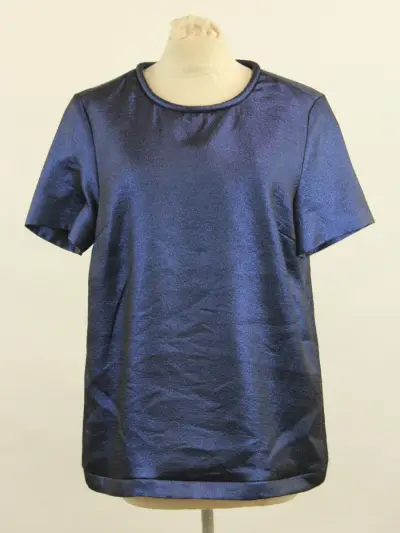 Marc by Marc Jacobs – Donkerblauwe damesblouse met glanzende afwerking – Maat M – kavel bij De Kringwinkel, Antwerpen