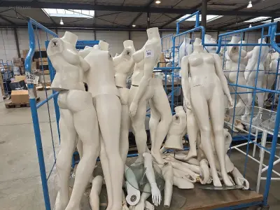 (8x) diverse paspoppen Eurodisplay – kavel bij Auctim, Aartselaar