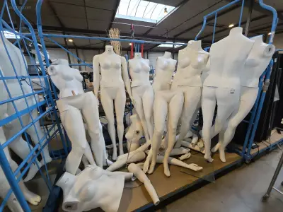(9x) diverse paspoppen Eurodisplay – kavel bij Auctim, Aartselaar