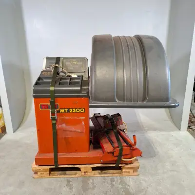 Banden demonteermachine, Mondolfo Ferro, MT2300, 1996 – kavel bij Domeinen Roerende Zaken, Groningen
