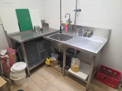 RVS Spoeltafel NN – kavel bij Auctim, Oostende