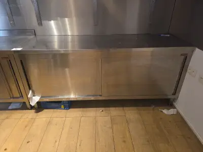 RVS werktafel DIAMOND – kavel bij Auctim, Oostende
