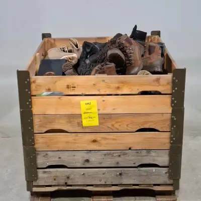 Ca. 70x Paar diverse schoenen – kavel bij Domeinen Roerende Zaken, Groningen
