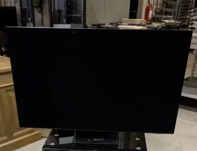 Een SAMSUNG-tv van 55 inch + afstandsbediening – kavel bij Auctionline, Anderlecht