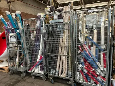 4x Inhoud rolcontainer w.o. rolgordijnen, vouwgordijnen W.o. Gamma, Karwei – kavel bij Onlineveilingmeester, Hoogeveen