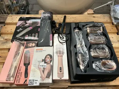 8x Haartools w.o. krulborstel, stijltang W.o. Elle, Shasin – kavel bij Onlineveilingmeester, Hoogeveen