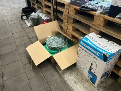 16x Bouwmarkt artikelen w.o. heggenschaar, rugspuit, transporttrolley W.o. Wolfgang, Silverline – kavel bij Onlineveilingmeester, Hoogeveen