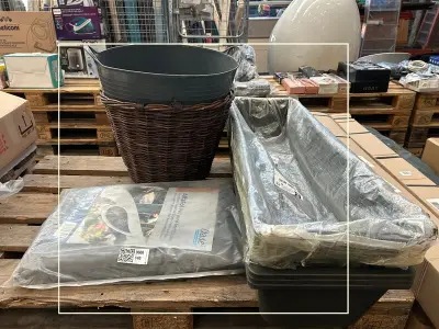 7x Tuin artikelen w.o. bloempotten, vijverfolie W.o. Oase – kavel bij Onlineveilingmeester, Hoogeveen