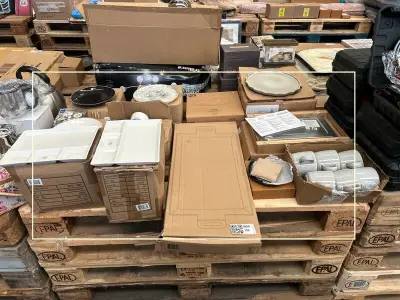 Ca. 60x Servies w.o. diverse borden, serveerschaal, kopjes W.o. Maximex, Vega – kavel bij Onlineveilingmeester, Hoogeveen