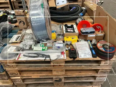 40x Gereedschap, slijpschijven, bevestigingsmaterialen en werkplaatsbenodigdheden – kavel bij Onlineveilingmeester, Hoogeveen